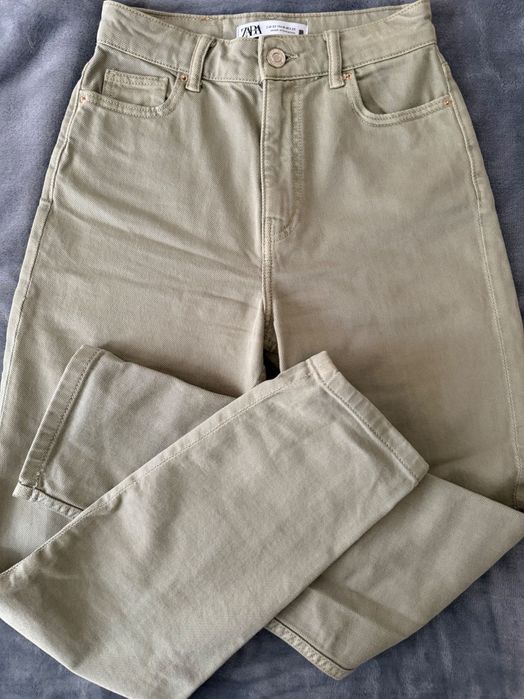 Zara, Levi’s , Tommy Hilfiger