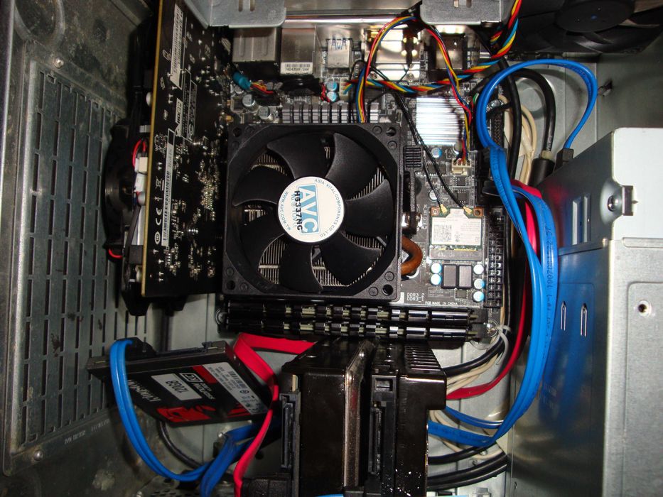 Kit mini itx AMD Gigabyte F2A88XN-Wifi CPU A10 7800 12core 8gb dd3