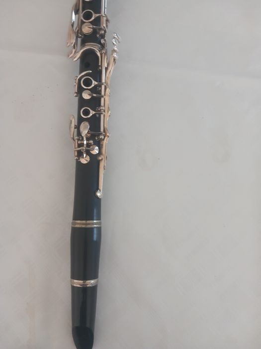 Clarinet buffet crampon  cred ca este b12 trebuie schimbate pernuțele preț fix