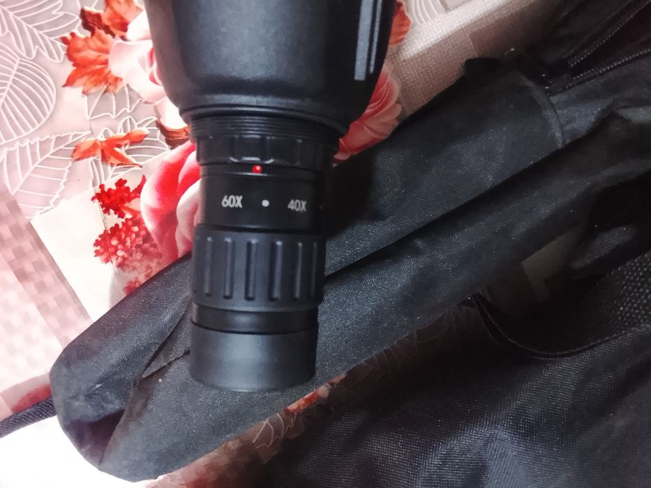 Vând telescop magion el este nou dar cutia este puțin stricată