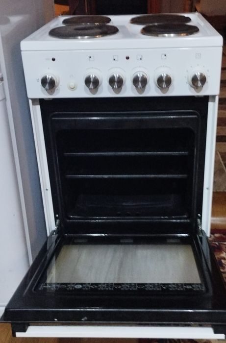 Продам электро плиту