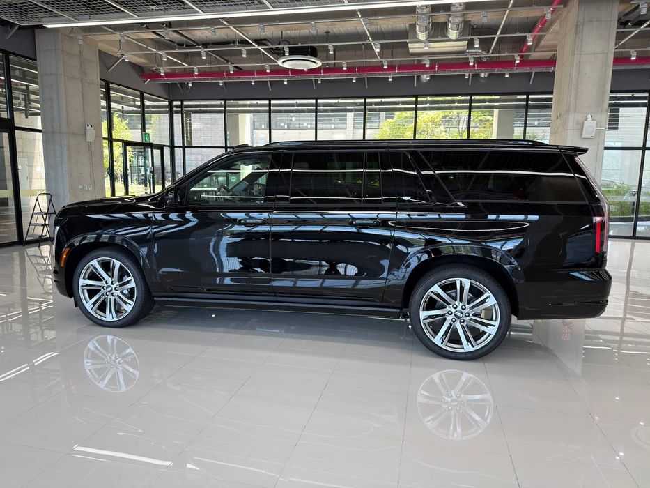 Cadillac Escalade ESV  Насия  савдога. берилади
KOPMLEKTATSIA: sport p