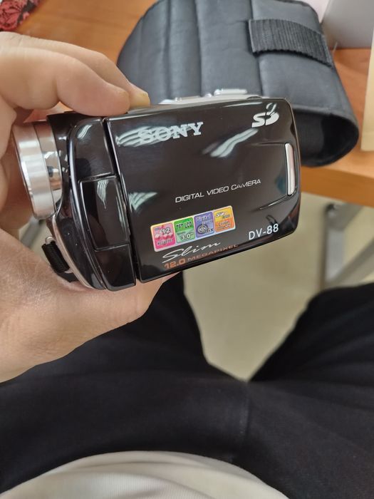 Video kamera sotiladi Sony DV88