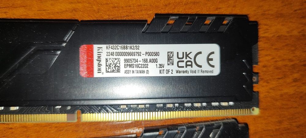 ОЗУ 32гб ddr4 Kingston 3200 частота