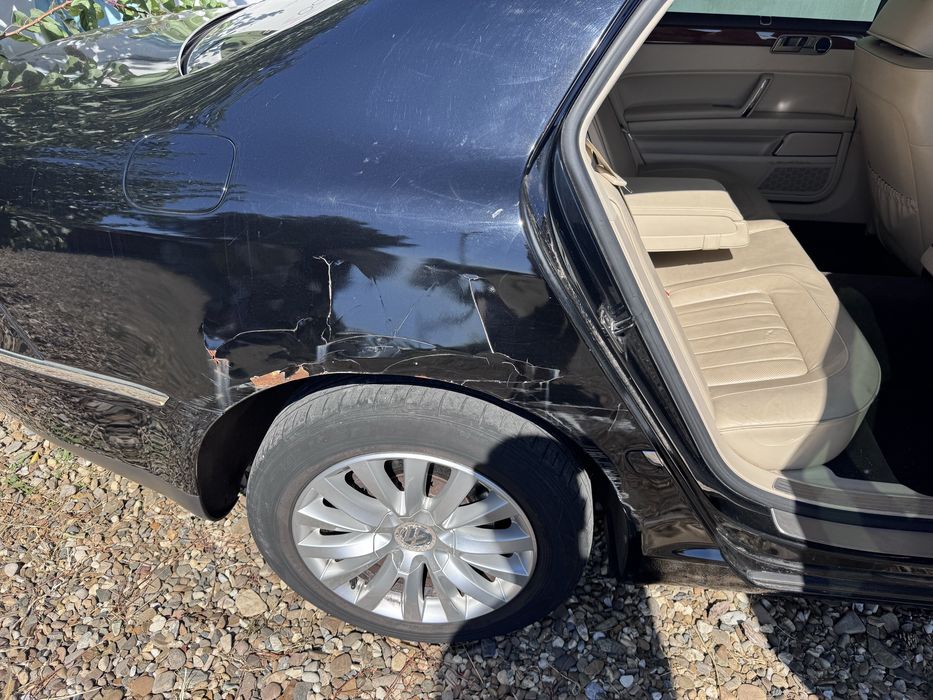 VW Phaeton 2013 3.0 tdi defect usor avariat