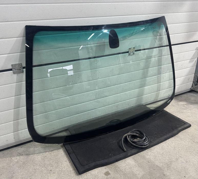 Предно челно оригинално стъкло за БМВ Х5 Е53