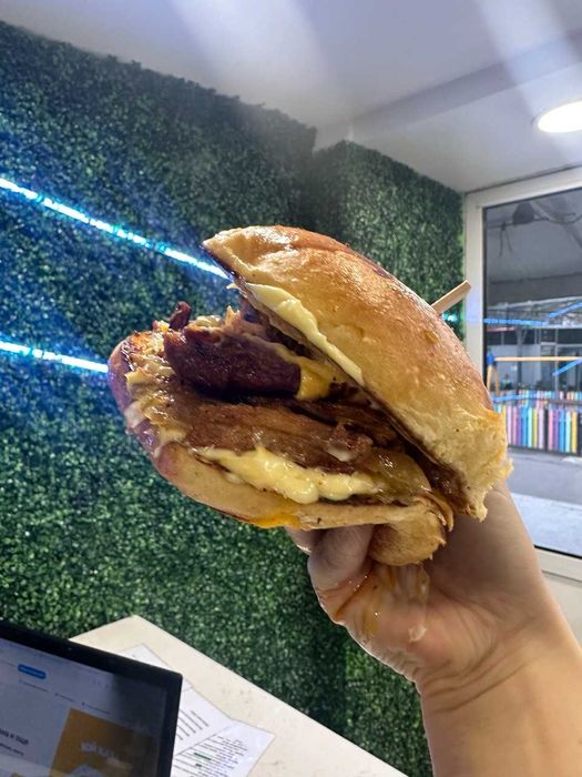 Продавам бизнес Дюнер и бургер