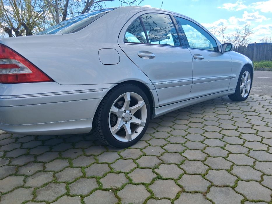 Mercedes-Benz C -Class