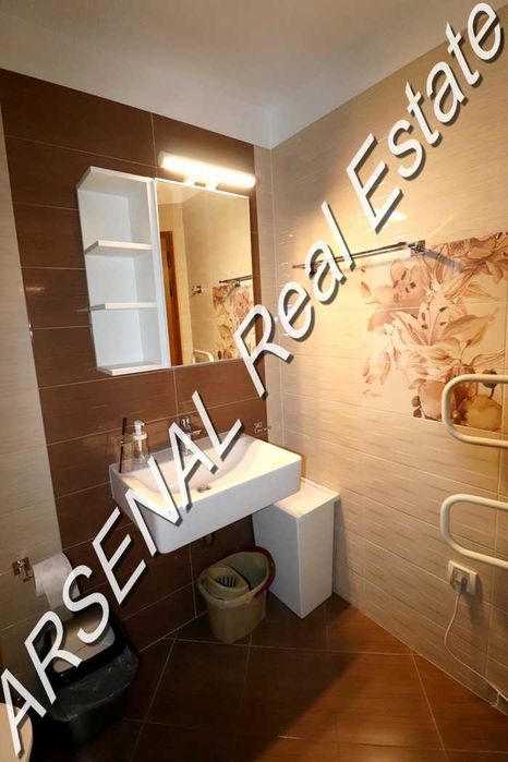 Дава се под наем Тристаен апартамент в София, Център - 120 кв.м за 800 € - Снимка #8