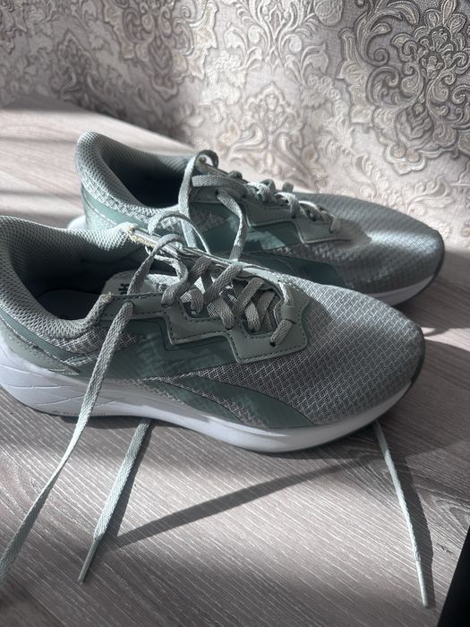 Кроссовки reebok новые