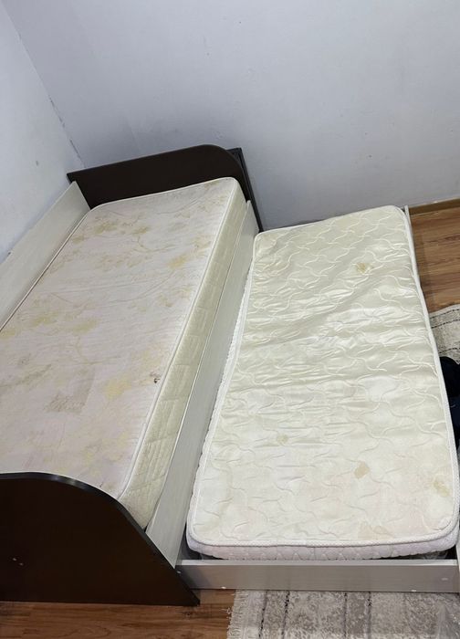 Продам двух ярусную кровать