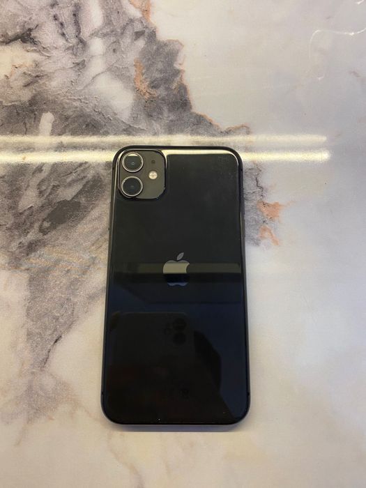 iPhone 11 емкость 75