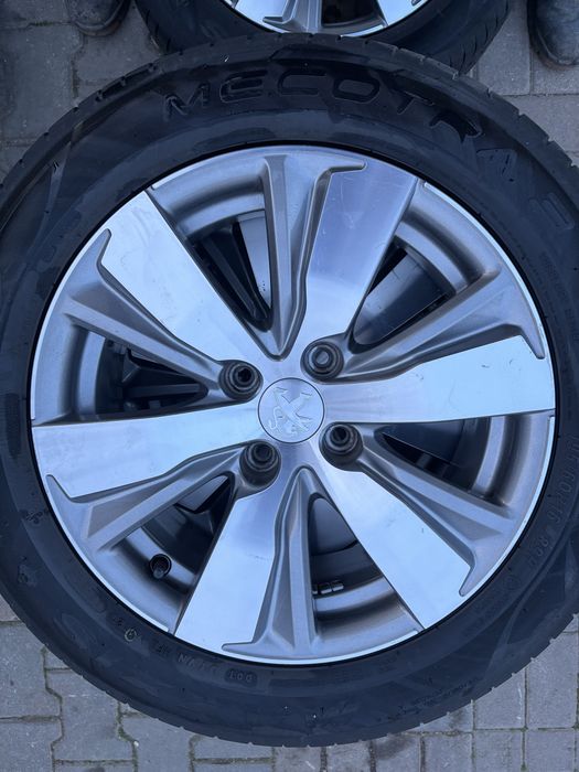 Джанти с гуми за Peugeot 4x108
