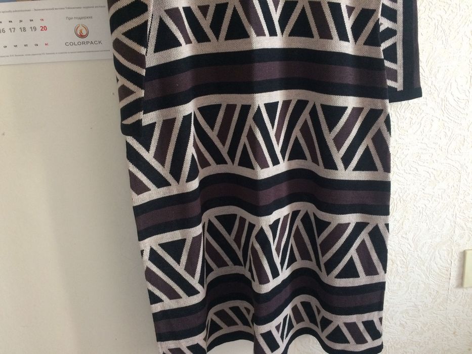 Платье женское, тёплое, размер L, бренд Anna Klein, США.