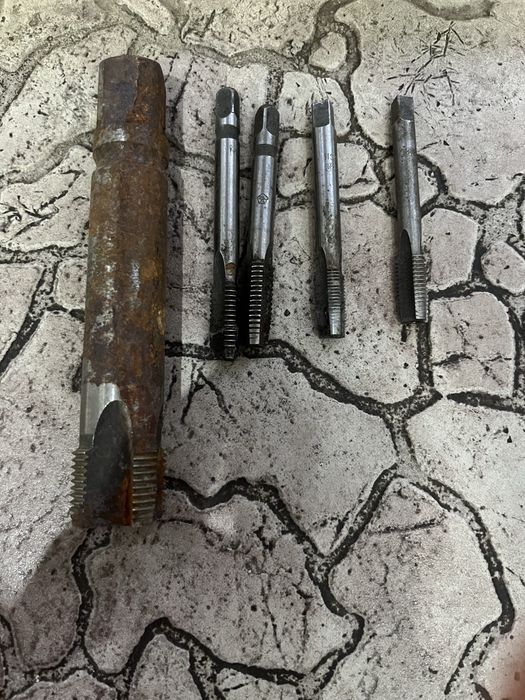 Продам разного размера метчики