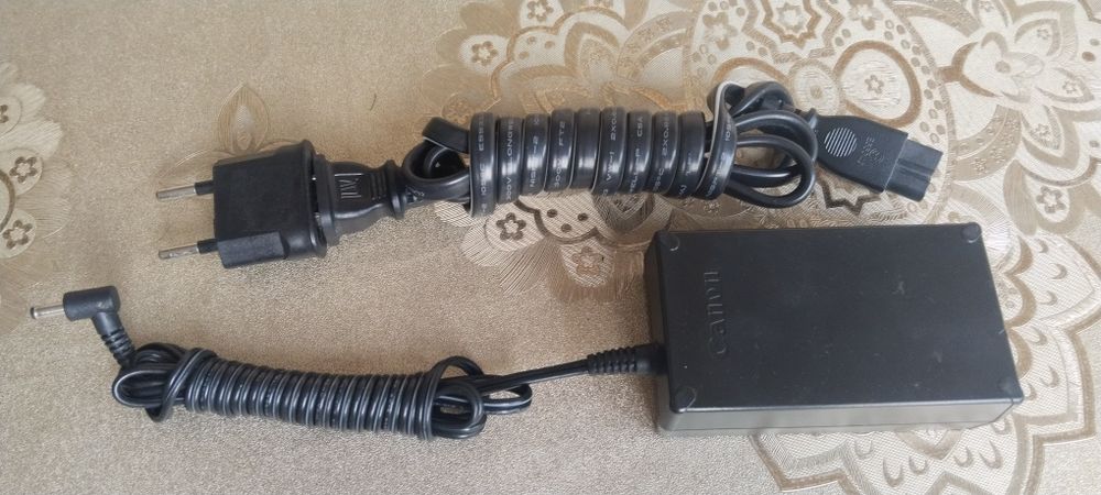 Продается видео камера HDD Canon 60gb