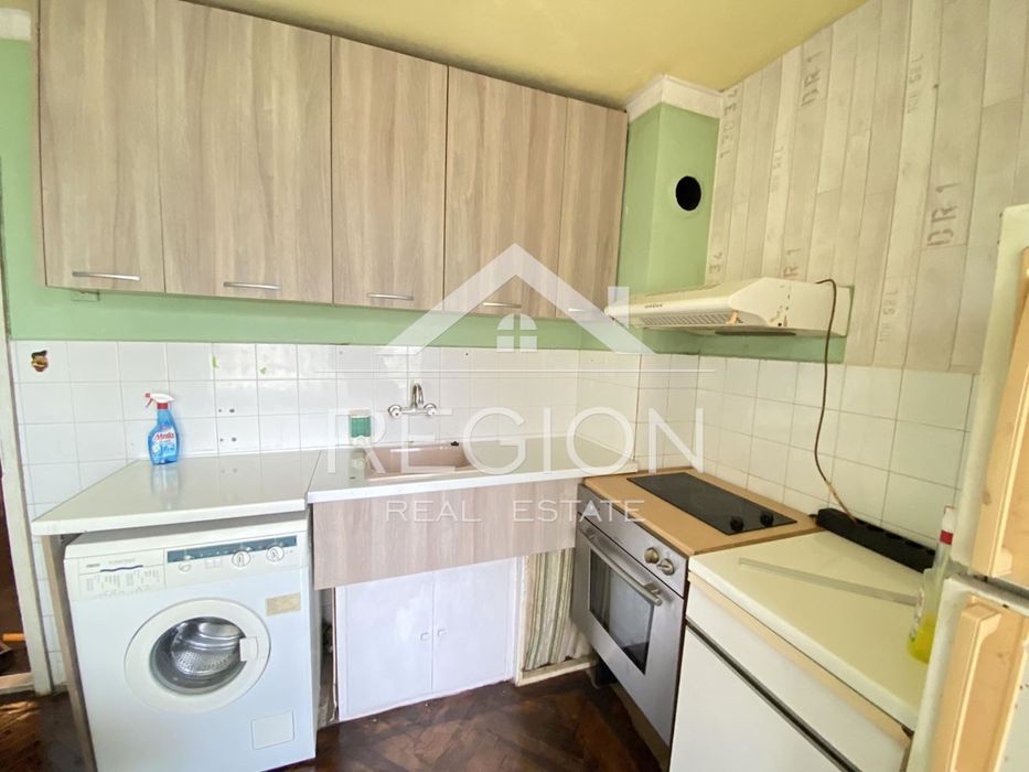 Дава се под наем Четиристаен апартамент в Варна, Цветен квартал - 86 кв.м за 357 € - Снимка #3