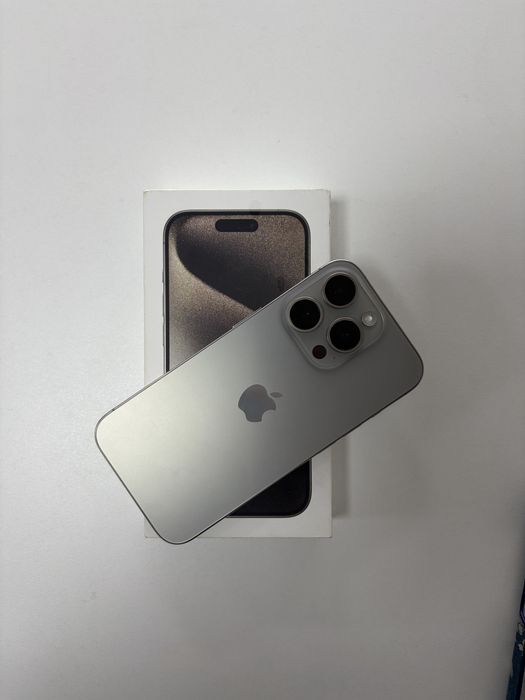 Продам Iphone 15 pro 256 гб