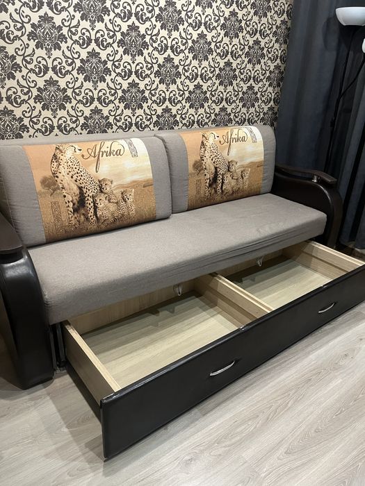 Продам диван Россия