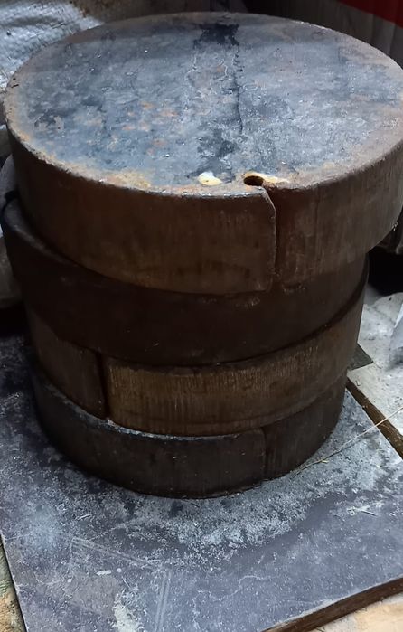 Продам БЛИН ЖЕЛЕЗНЫЙ 100 КГ. За кг 4000т