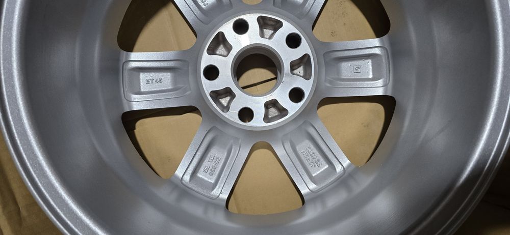 Диски оригинальные Тойота R16