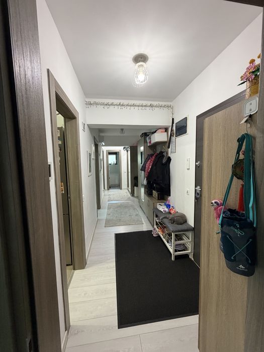 Vand apartament 4 camere cu parcare si boxa 21 Residence Politehnica