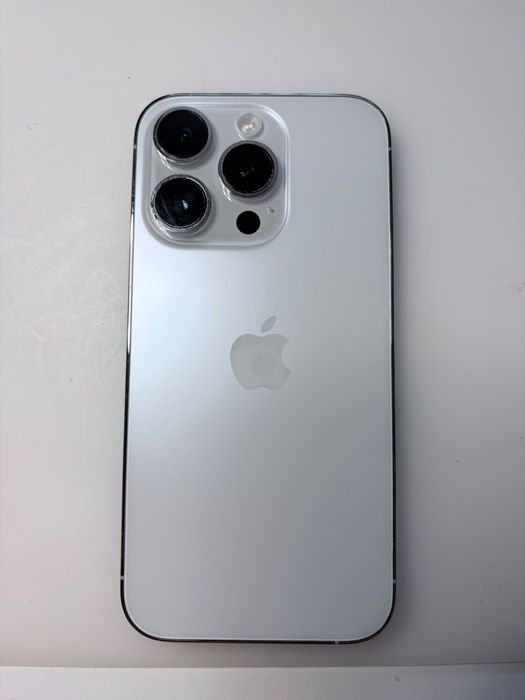 iPhone 14 Pro 128GB Silver - Impecabil, Liber de retea, Cutie + 7 huse cadou.  Sanatate baterie: 85%
