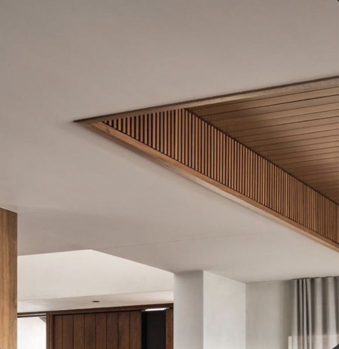 Обшивка потолков из натурального дерева