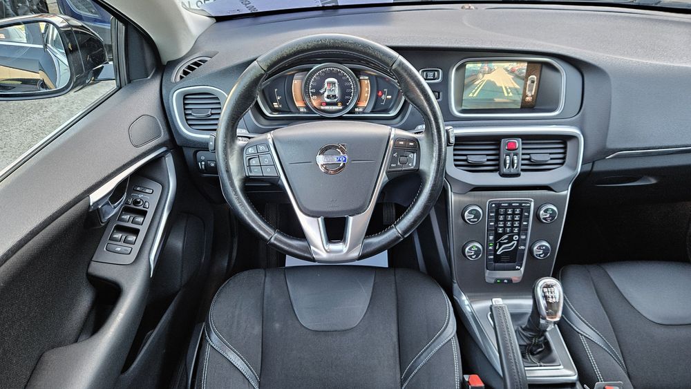 Volvo V40 1.6D 109 cp 2013  Euro 5 Bi-Xenon-Navi-Clima-Piele+Textil-Jante R17-Crom