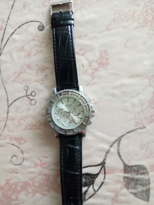 Продам часы всё в идеальном состоянии