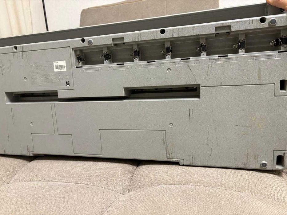 Продам синтезатор Yamaha PSR-450