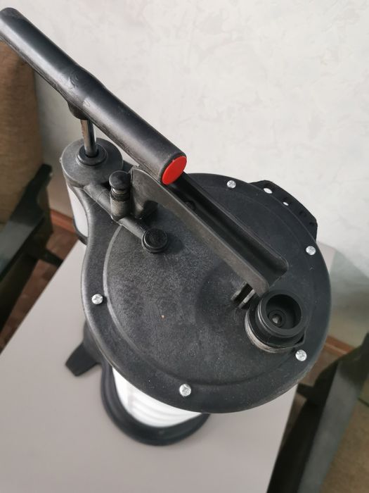 Продам вакуумный насос