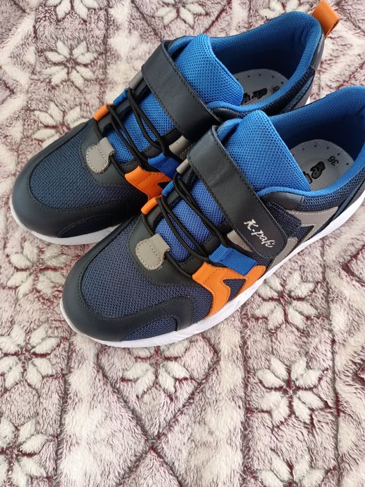 Продам обувь детская