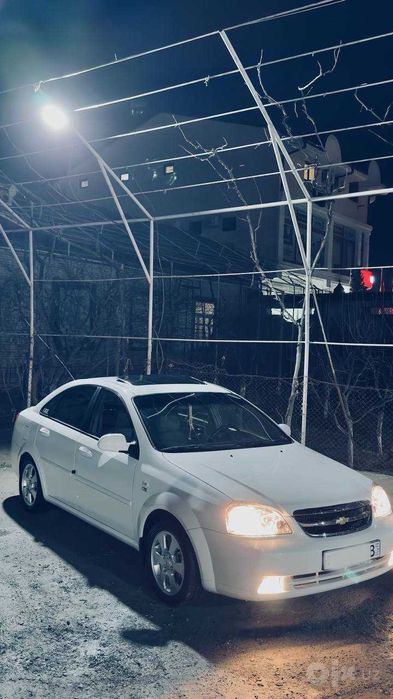 Chevrolet lacetti LTZ 1.8 вариант