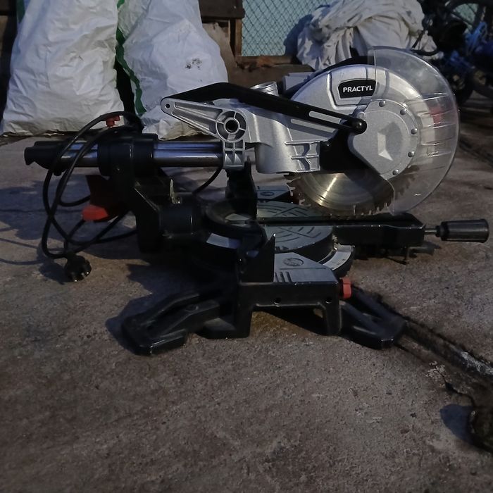 Торцевая электро пила