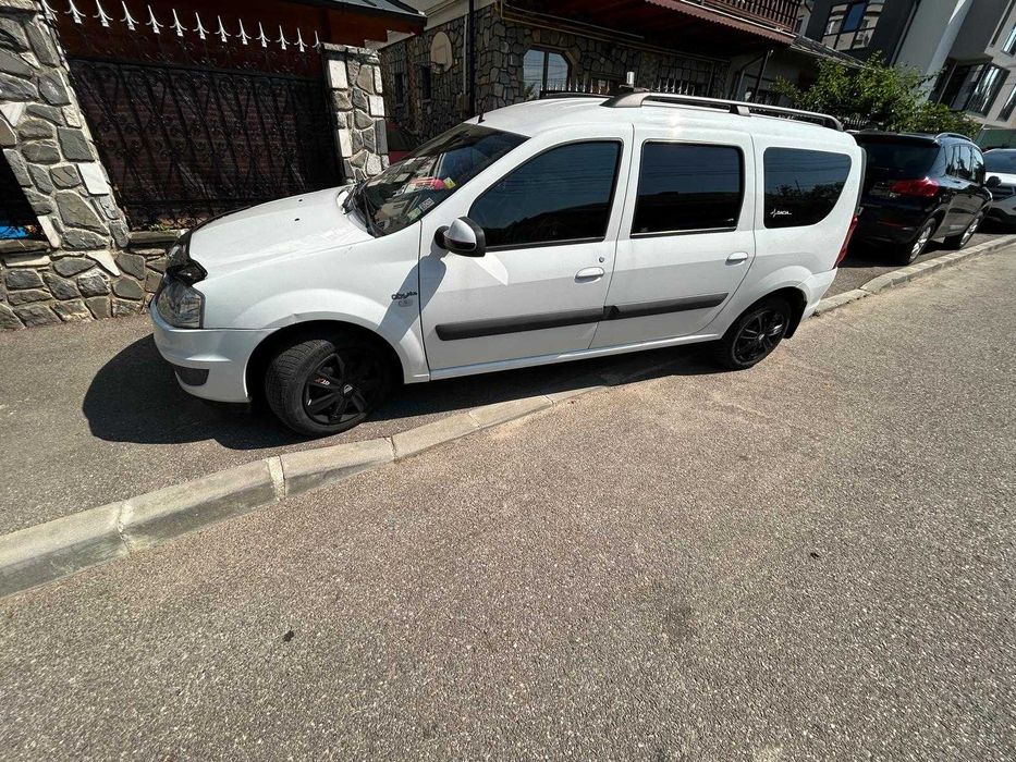 Vand DACIA LOGAN MCV an 2013 , 1.5 Diesel , km 149000 , serie sasiu:UU1KSDBL546372976 , pret3500 euro