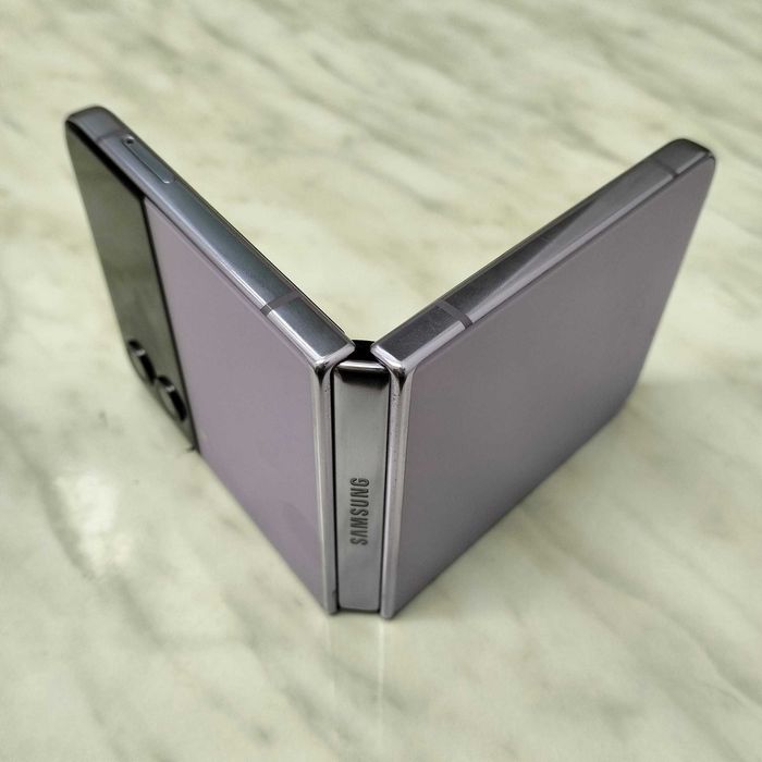 Telefon Samsung Galaxy Z Flip 4 128GB Purple Zeus Amanet 26490