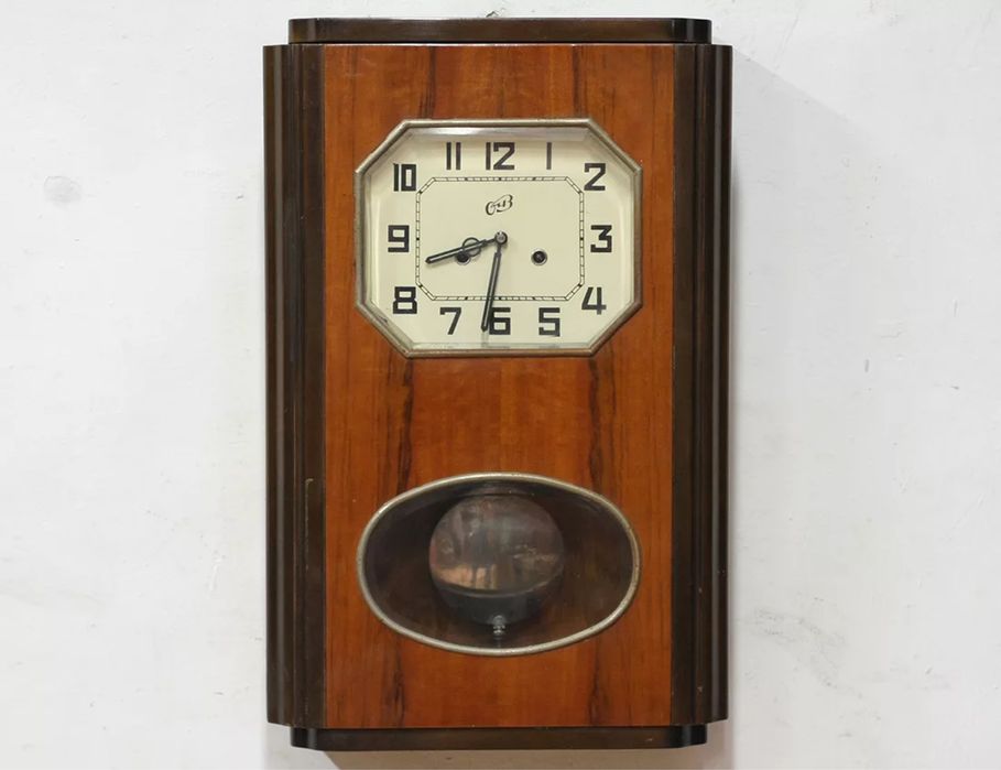 Настенные Часы продам