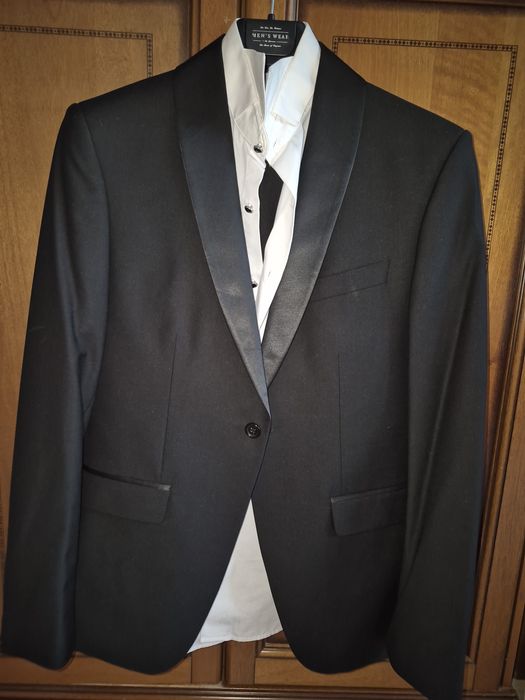 Костюм торжественный