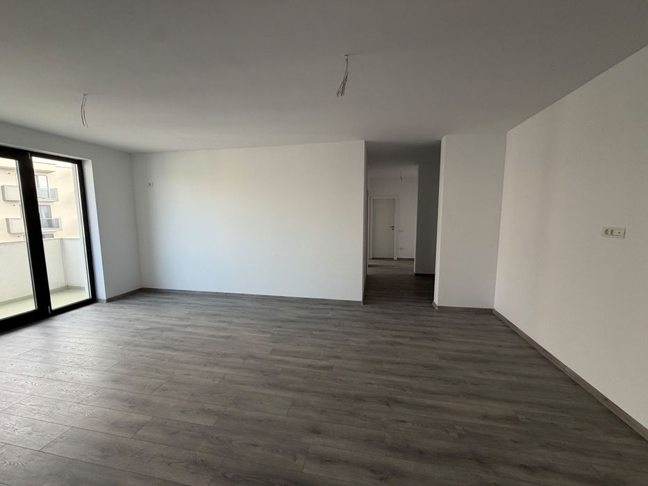 Apartament cu 3 camere