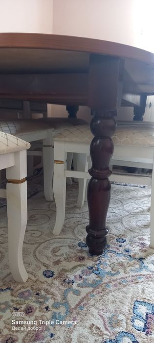 продам стол для гостиной