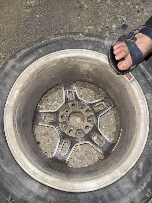 Продаю колесо AMG