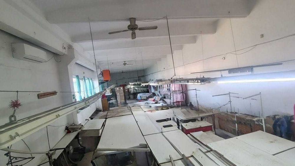 Spatiu comercial de 1000 mp, zona centrala, front stradal 38 mp