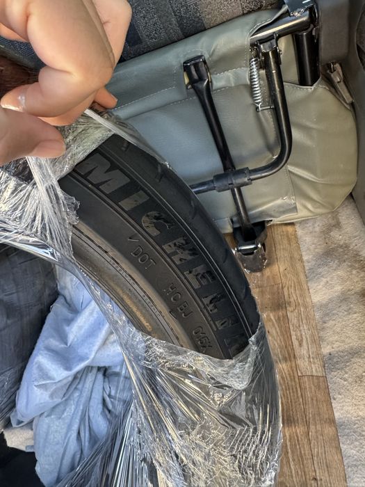 Продаю шины Michelin Pilot Sport 4S 245/40/20