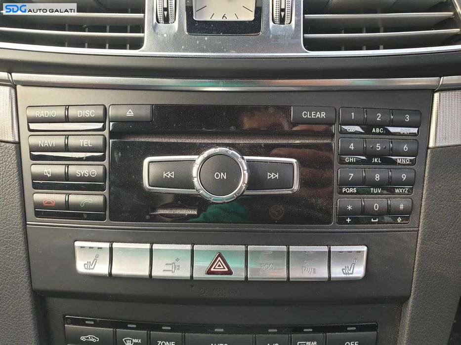 Radio CD Player cu Incalzire Scaune Mercedes Clasa E Class W207 C207 A207 E180 E200 E220 E250 E300 E320 2009 - 2016 [C9288]