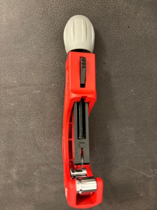 Milwaukee cuțit țevi inox