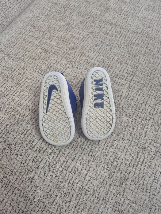 Adidasi Nike copii