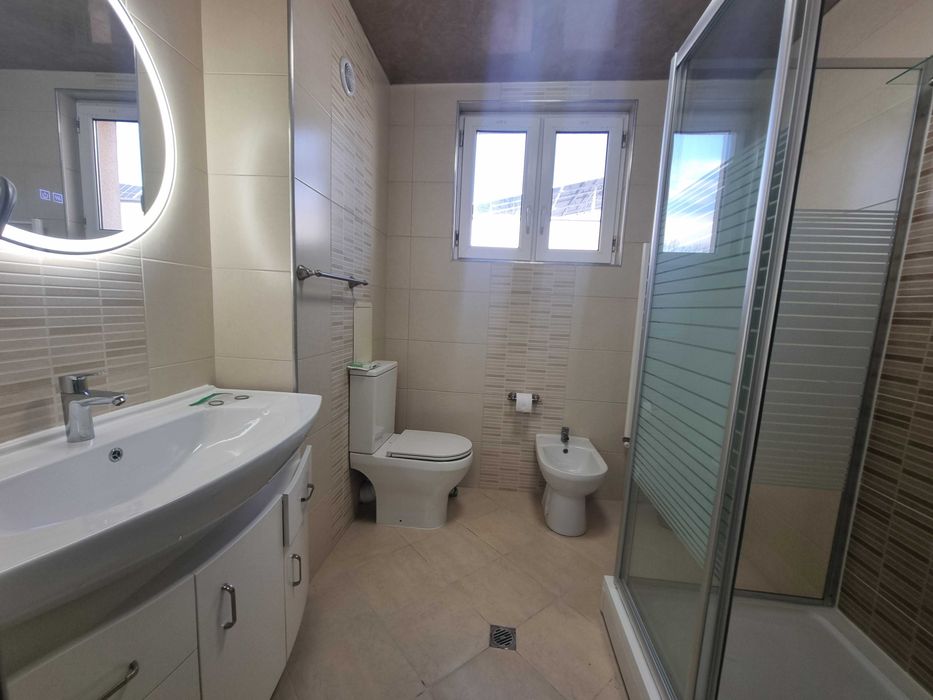 Продава се Тристаен апартамент в Благоевград, Ален мак - 90 кв.м за 1017 €/кв.м - Снимка #10