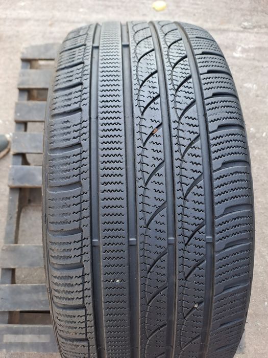 1бр. 245/45/19 Зимна гума