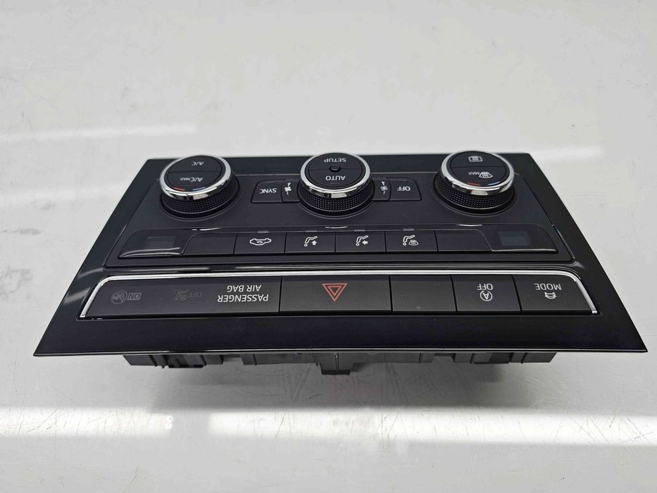 Panou comanda clima Seat Leon ST Combi (5F8) [Fabr 2013-2018] facelif